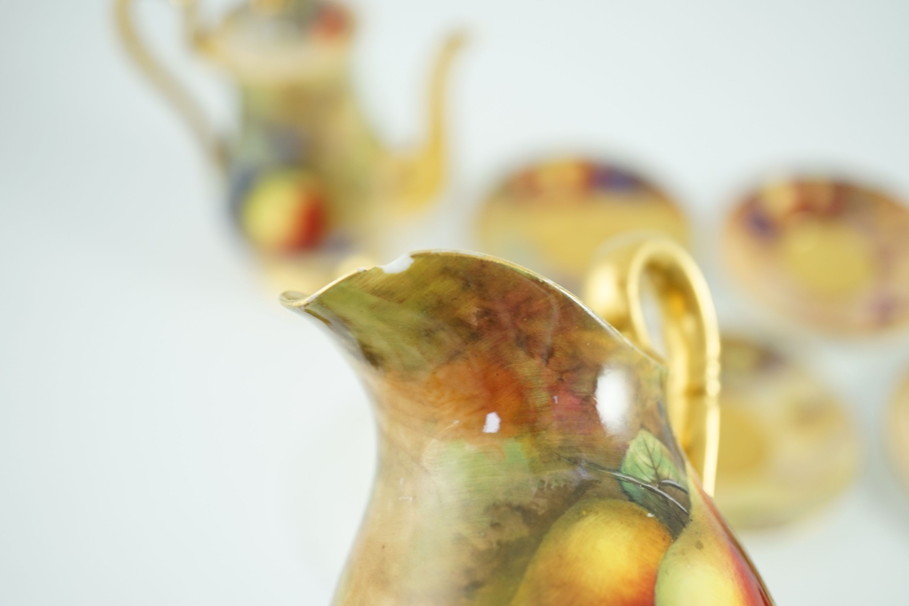 A Royal Worcester fruit painted coffee set, c.1924/25, Coffee pot 17.5cm high